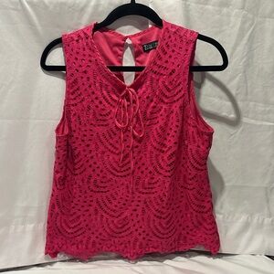 Elegant Lace Sleeveless Blouse in Vibrant Pink